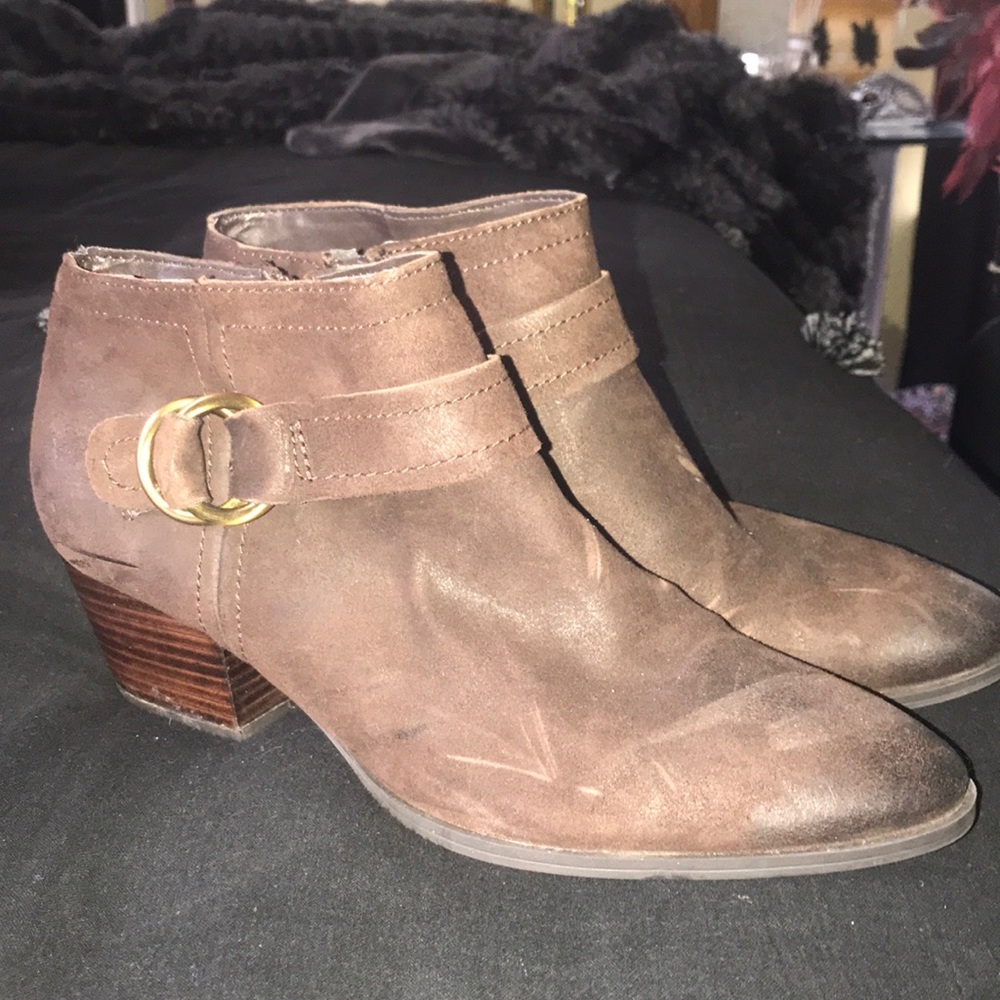 Little Brown Boots w/ rustic look :)